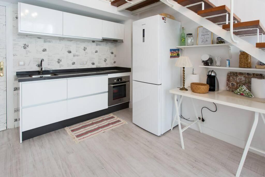 Duplex Center Parking Netflix Amazon Video Sevilla