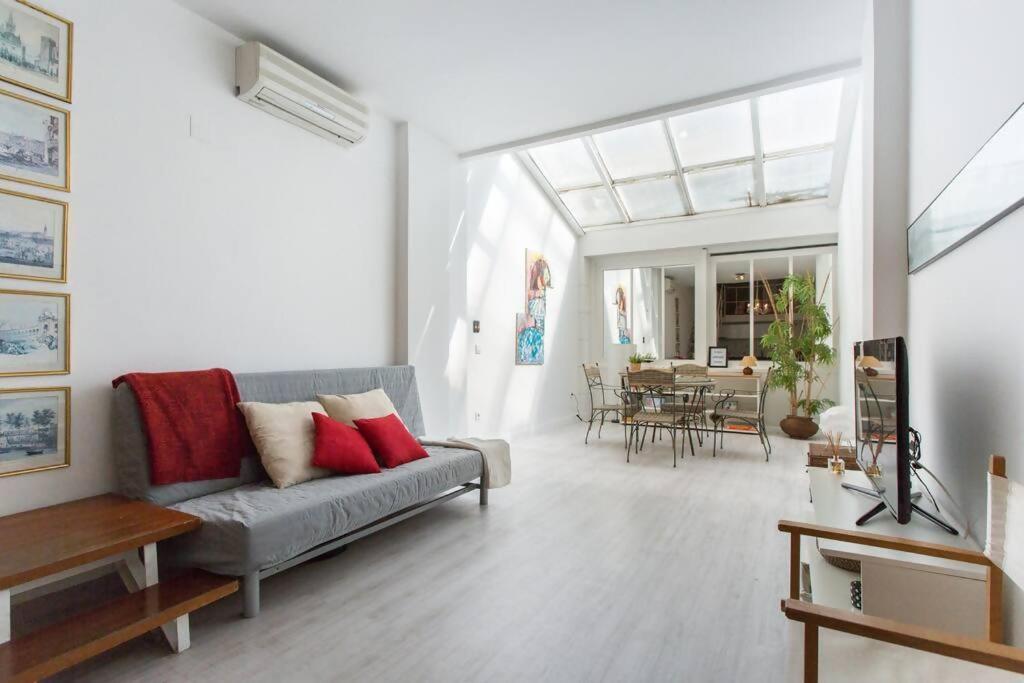 Duplex Center Parking Netflix Amazon Video * Sevilla