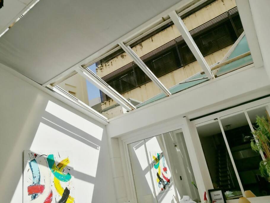 Duplex Center Parking Netflix Amazon Video Sevilla